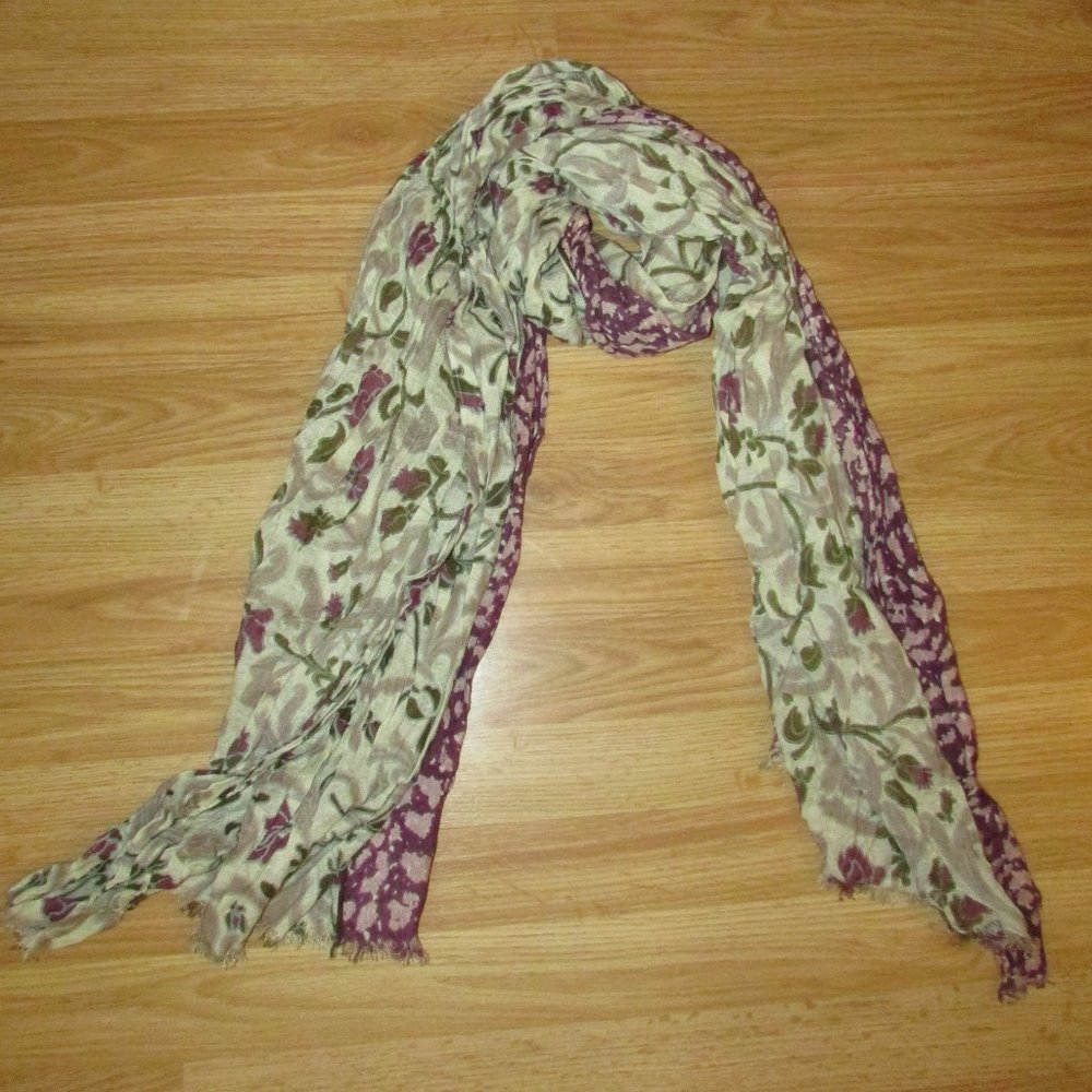 *5 for $25 Bundle Option* Loft floral scarf